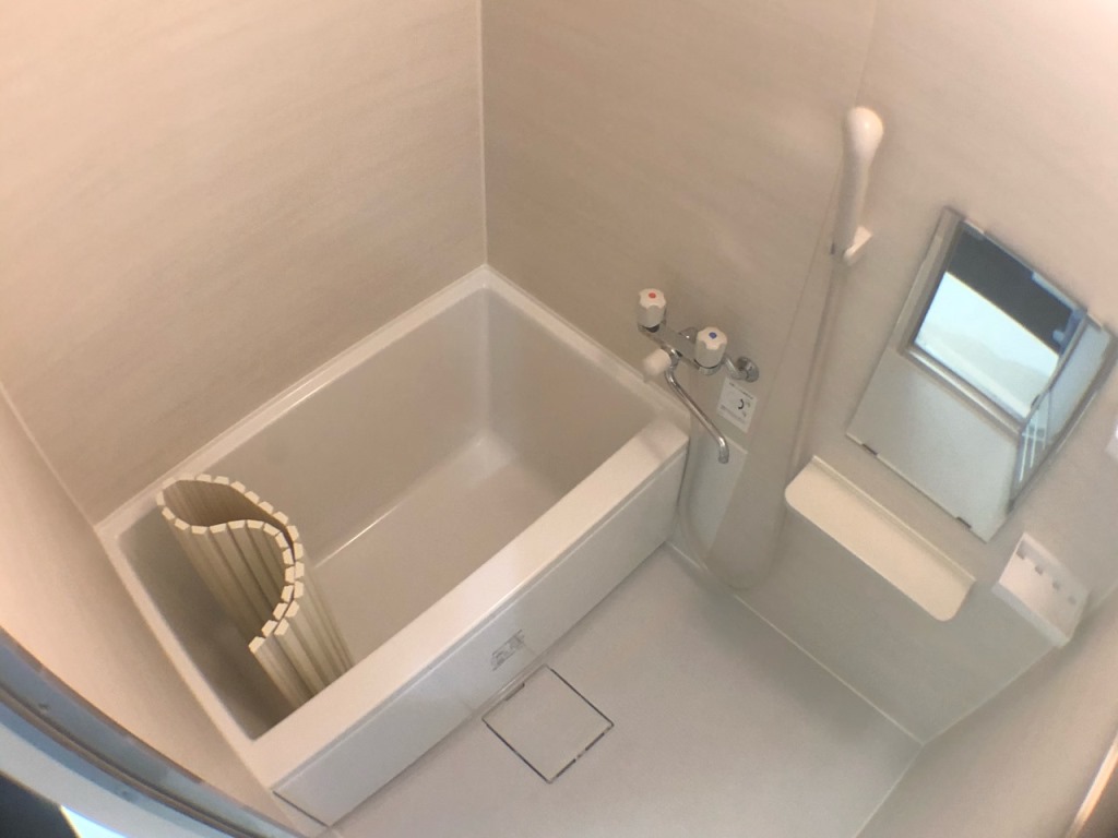 バス・シャワールーム　シンプルで機能的なユニットバスです！
