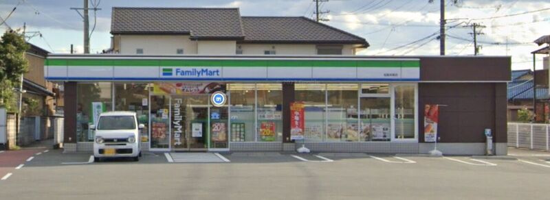 コンビニ　ファミリーマート松阪本居店（コンビニ）まで786m
