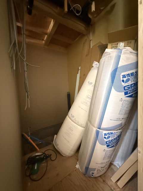 バス・シャワールーム　建築中になります。