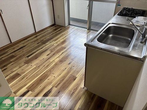 居室・リビング　キッチン