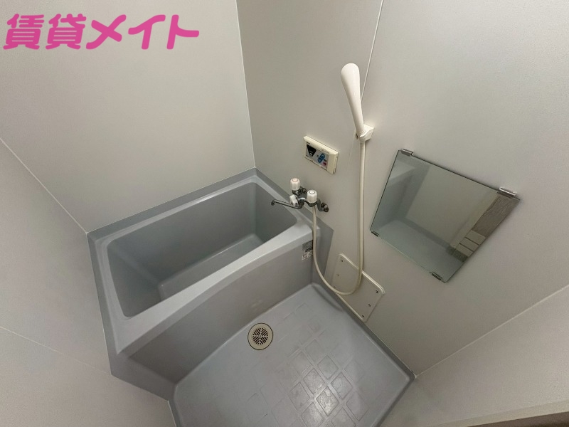 バス・シャワールーム　反転同型タイプ