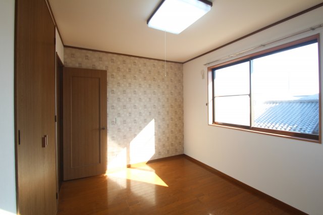 その他部屋・スペース　２F南西の洋室です