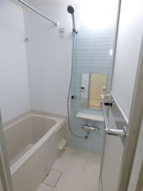 バス・シャワールーム　※別部屋の参考写真です。