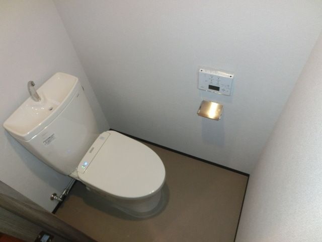 トイレ　ウォッシュレット完備です