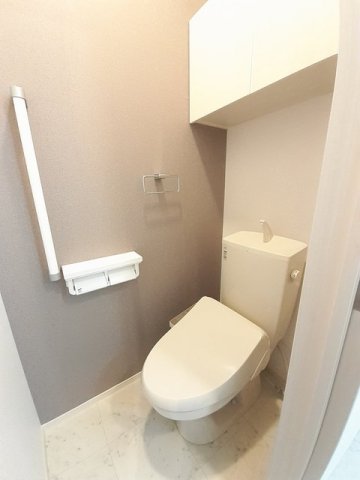 トイレ　シンプルで使いやすいトイレです