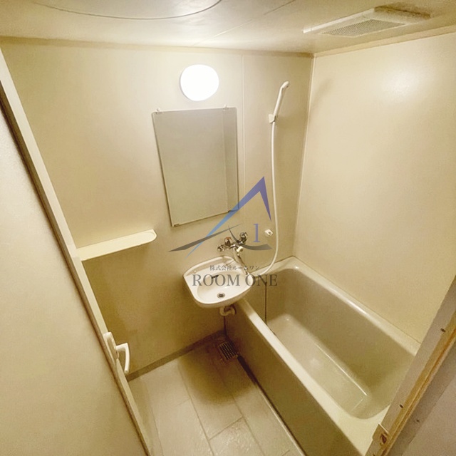 バス・シャワールーム　お風呂です。