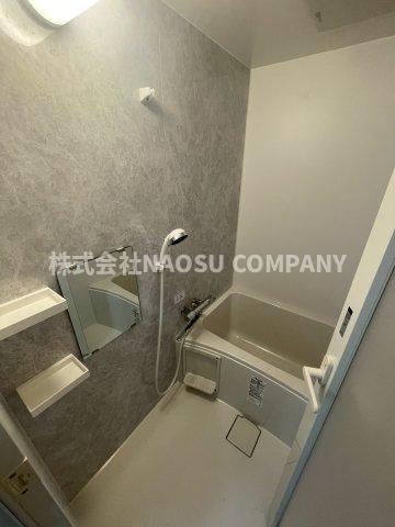 バス・シャワールーム　落ち着いた空間のお風呂です
