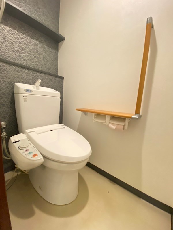 トイレ　ゆったりとした空間のトイレです