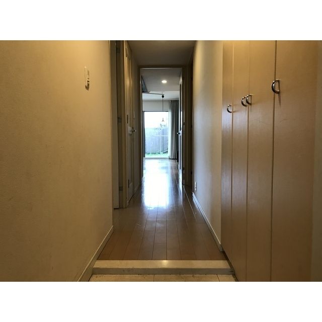 玄関　～廊下