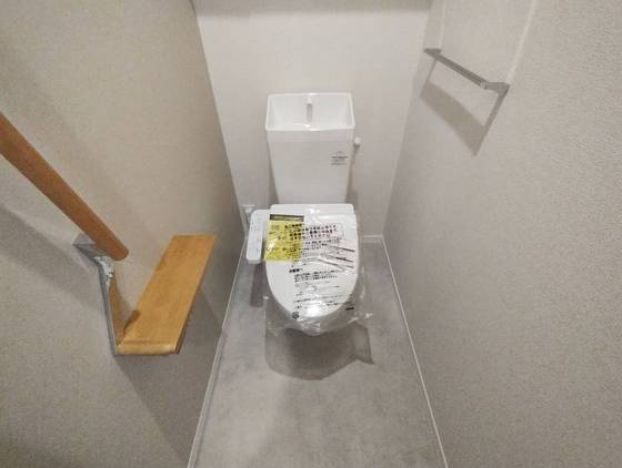 トイレ　※別部屋の写真です