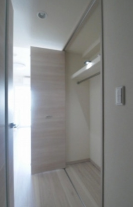収納　※反転タイプの参考写真です