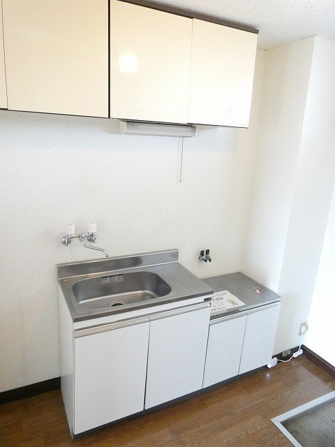 キッチン　写真は206号室です（参考）