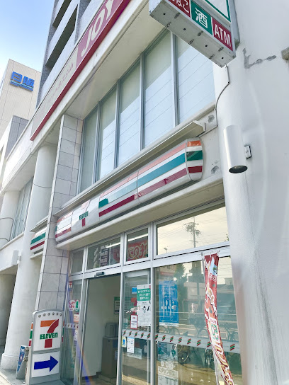 コンビニ　セブンイレブン 名古屋黒川駅前店（コンビニ）まで824m