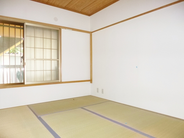 居室・リビング　6帖の和室です☆