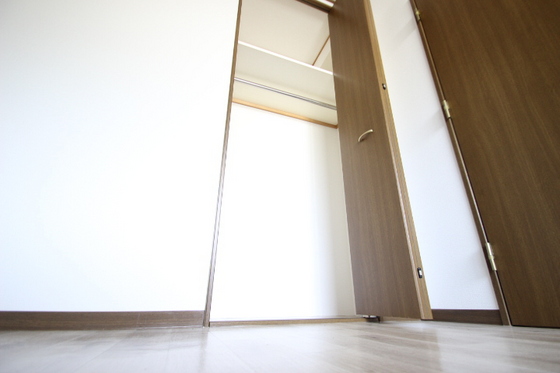 収納　＊参考別部屋写真になります。