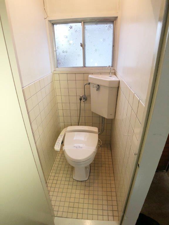 山科北花山貸家のトイレ写真