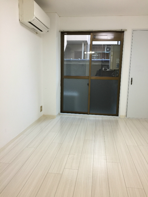OMレジデンス西加賀屋の居間写真