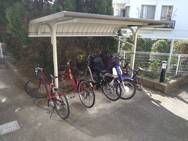 その他　駐輪場　原付＆自転車のみ駐輪可能