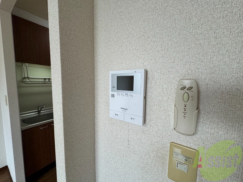 セキュリティ　ＴＶモニター付インターホンです。来客者の顔が見えるので安心！