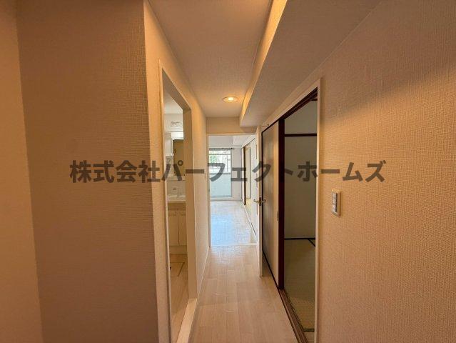 その他部屋・スペース　明るい色調の室内です