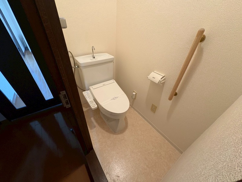 トイレ　トイレです。ウォシュレット付を探している方、おすすめです！