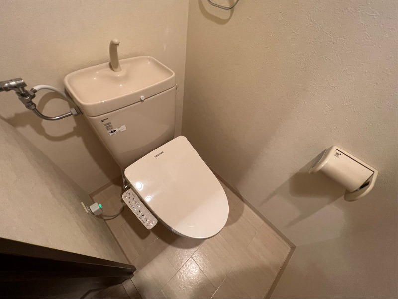 トイレ　トイレです。ウォシュレット付を探している方、おすすめです。