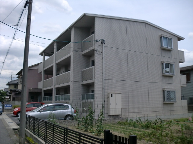 建物外観　オシャレなマンションタイプです☆