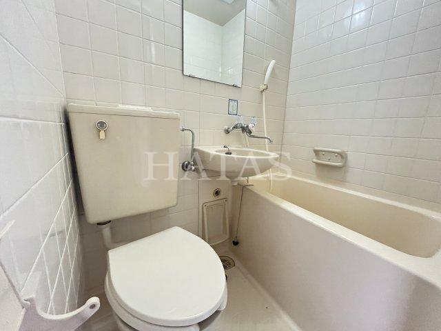 トイレ　同物件別部屋です