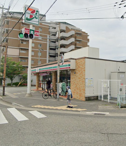 コンビニ　セブンイレブン 西宮柳本町店（コンビニ）まで661m