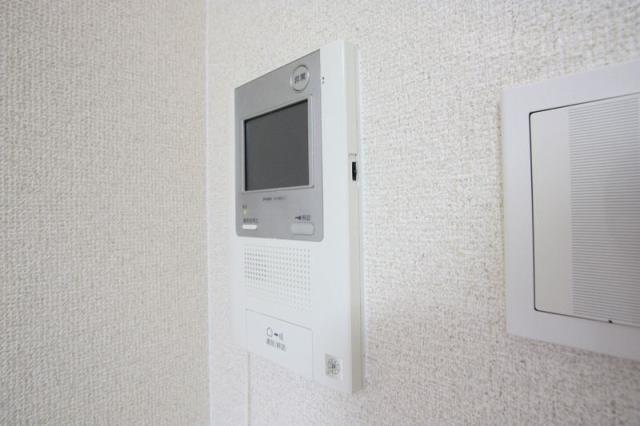 セキュリティ　テレビモニターホンで来客時も確認することができます。