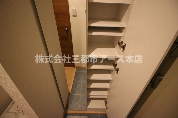 玄関　エムズ南雪谷
