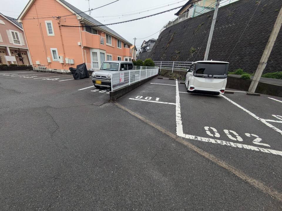 駐車場　駐車場