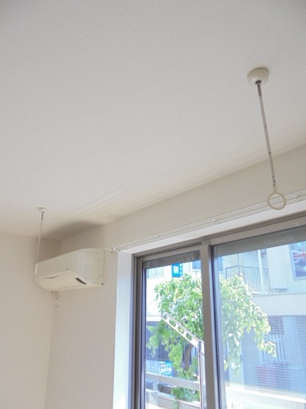 その他部屋・スペース　室内物干しのあるお部屋です。