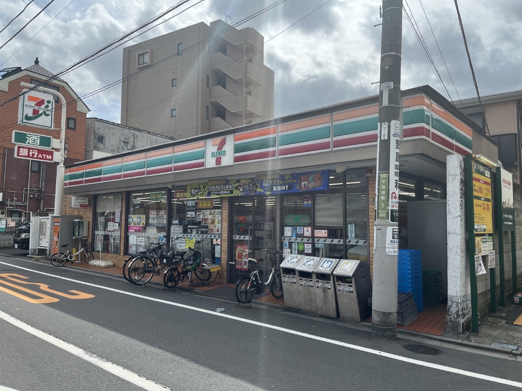 コンビニ　セブンイレブン 千住旭町店（コンビニ）まで377m
