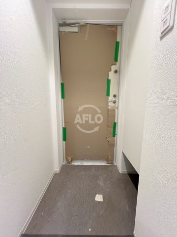 玄関　セレニテ難波グランデシュッド　玄関