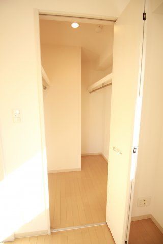 収納　（別タイプ参考写真）ロバストコート　豊島区巣鴨4