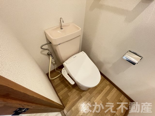 トイレ　清潔感のあるトイレです