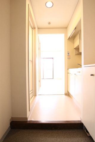 レジデンスアゼリアの玄関写真