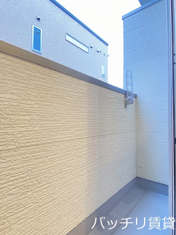 バルコニー　同型タイプの為、現状を優先致します。