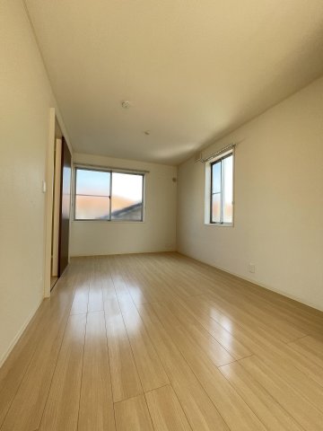 その他部屋・スペース　風通しも良い寝室です☆