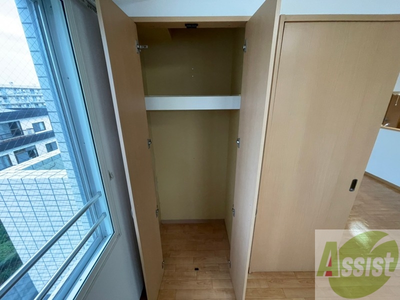 収納　寝室の収納です。部屋がすっきり片付きます。
