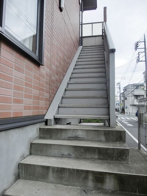 その他共有部分　★２階への階段です★