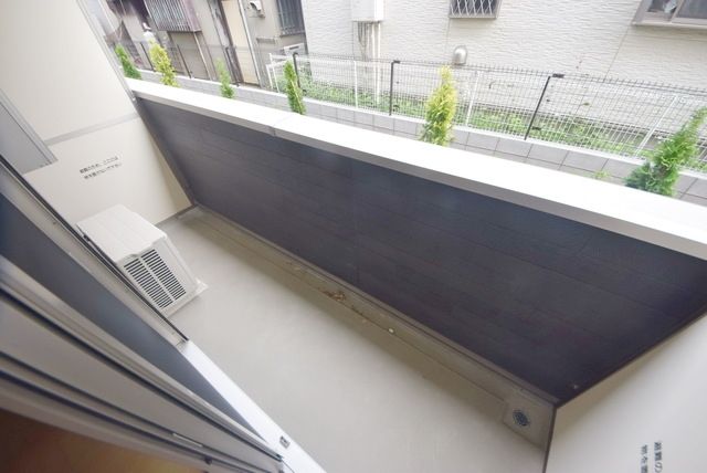 バルコニー　バルコニーは1Ｆ