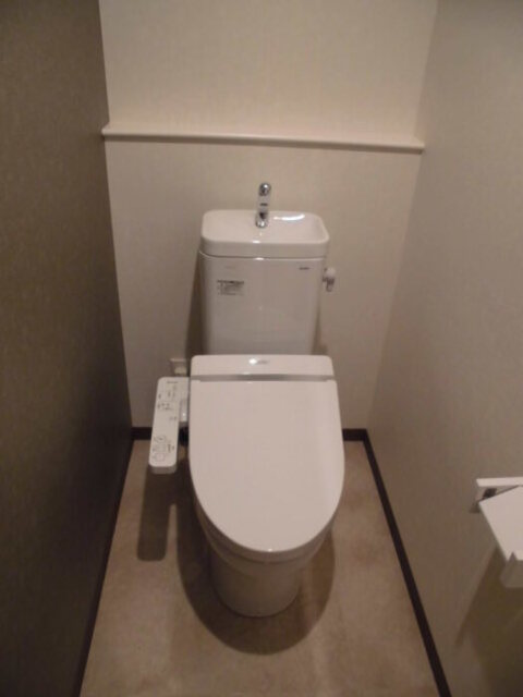 トイレ　２０２　トイレ