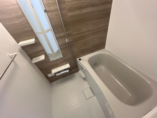 ＪＲ山陽本線 加古川駅 徒歩16分 2階建 築1年の風呂写真