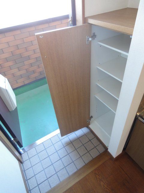 ツクイビルの玄関写真