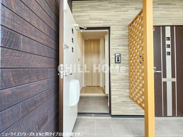 玄関　当社、チルホームのHPもご覧ください(^^)/物件情報多数♪