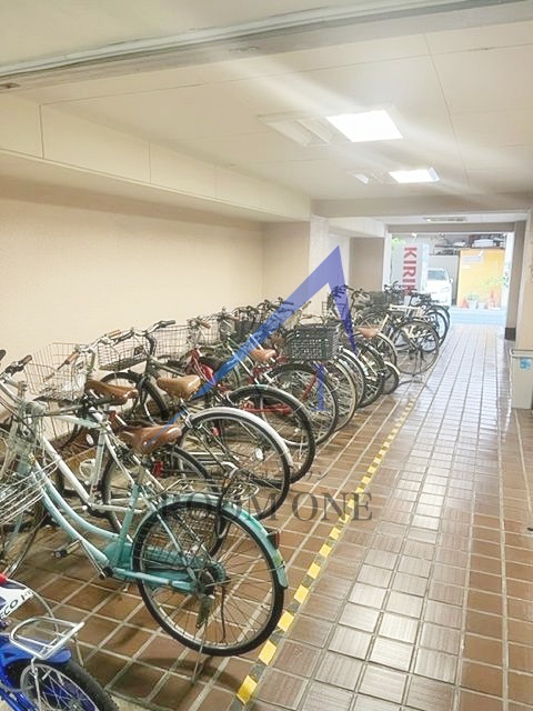 その他　駐輪場です。