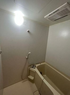 バス・シャワールーム　お風呂で日々の疲れを落としましょう