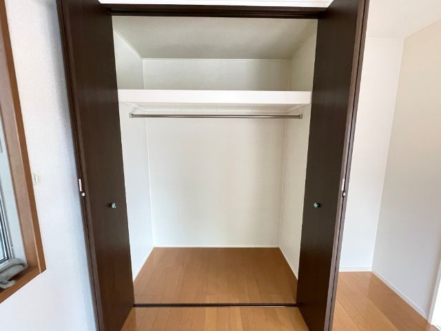 収納　南側洋室の収納です